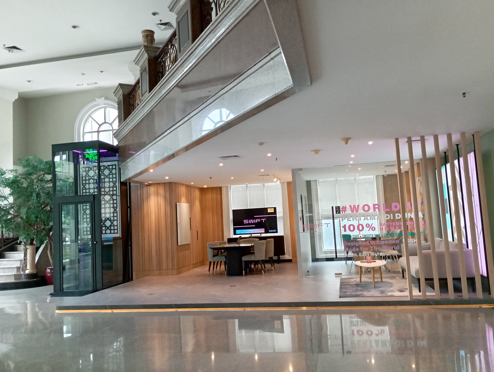 SWIFT Lift Gallery Showroom Kebon Jeruk Jakarta